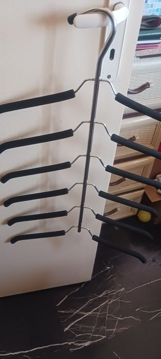 Закачалка за ризи