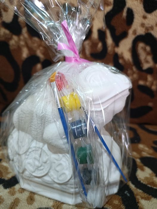 Копилка раскрась сам.