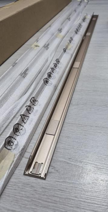 Rama televizor Samsung The Frame Pro 65"/163cm, Sand Gold, metalica, noua