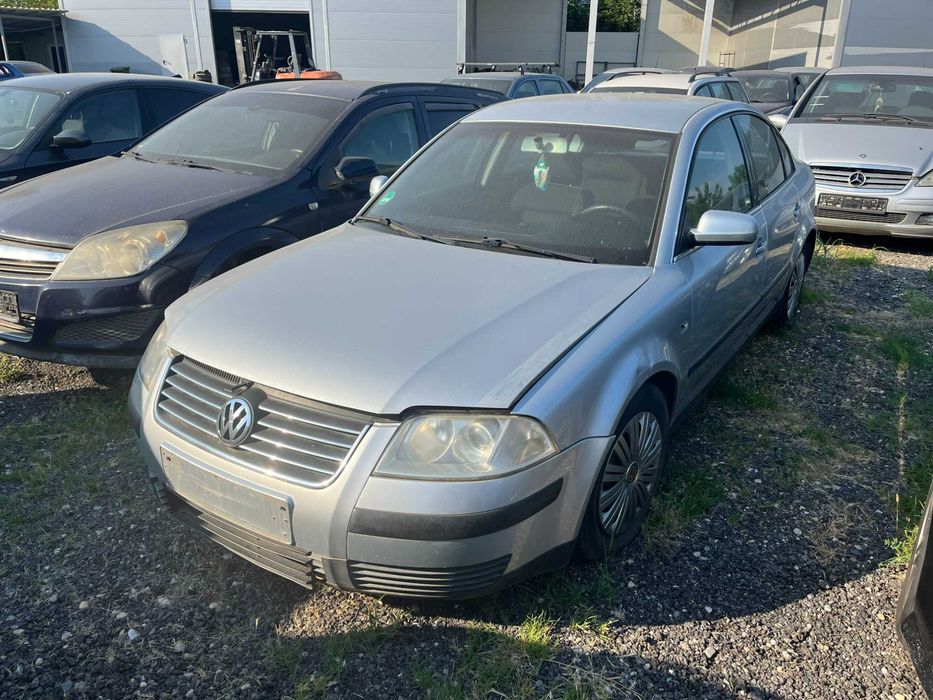 Dezmembrez VW Volkswagen Passat B5.5 berlina gri argintiu 1,9 TDI 2002