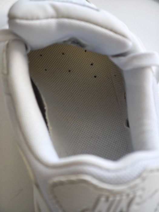 Продам кроссовки nike air