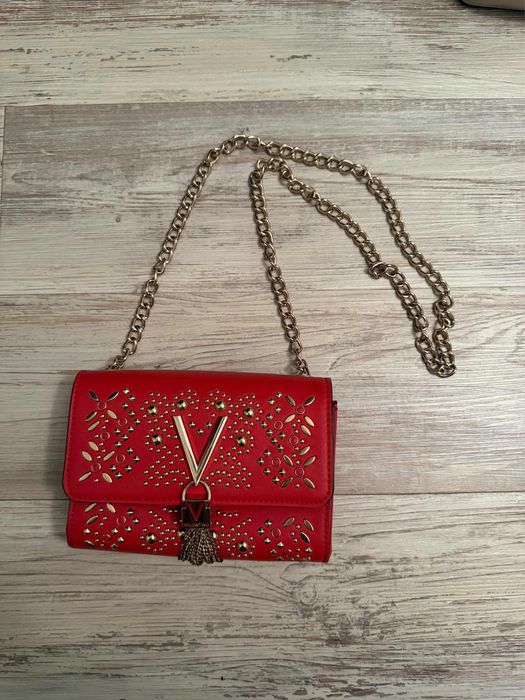 Чанта Valentino.