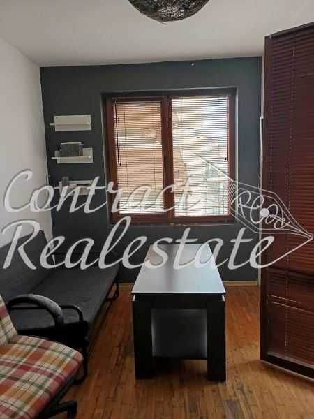 Дава се под наем Двустаен апартамент в Варна, Аспарухово - 45 кв.м за 306 € - Снимка #2