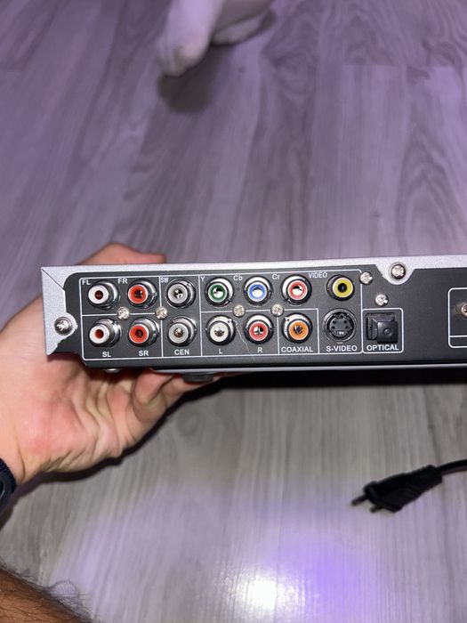 DVD player (работещ)