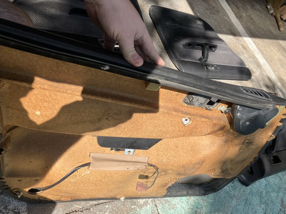 Subaru обшивки дверей