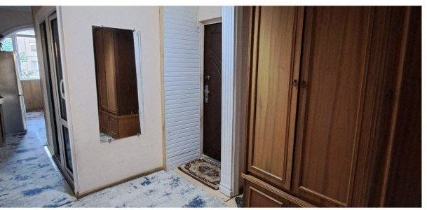 uy sotiladi. taqachida srochniy