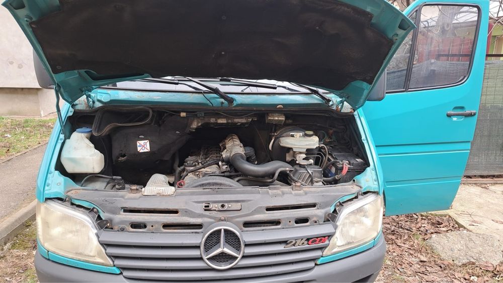 Mercedes-Benz 2002