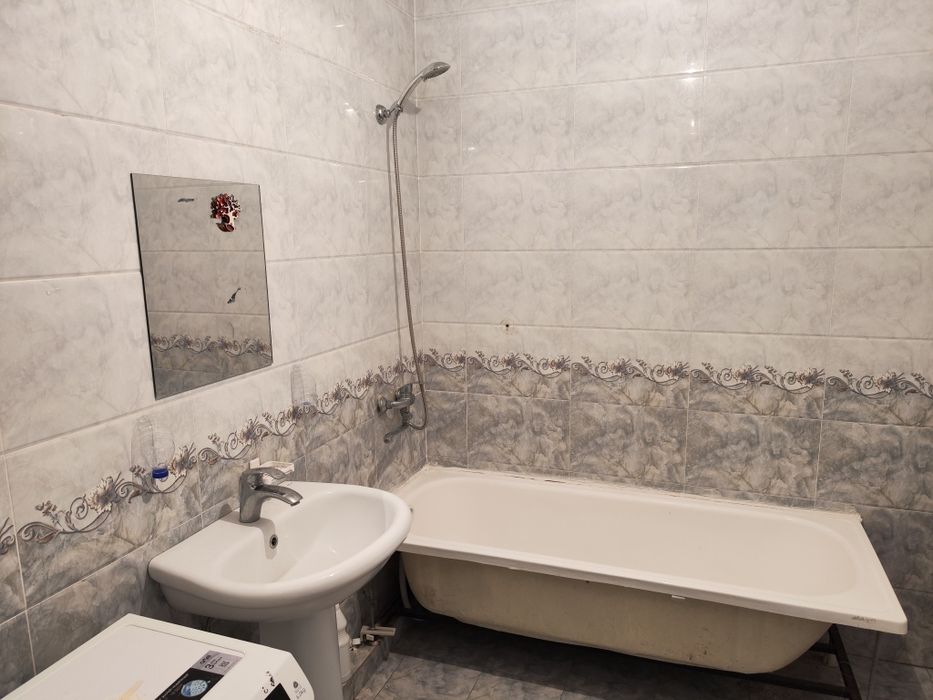 Uy sotiladi. Ipoteka bank 83kv.m