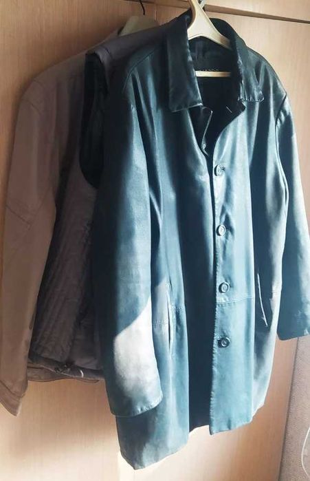 Продаю свои вещи, оригинал, не китай, 54 размер