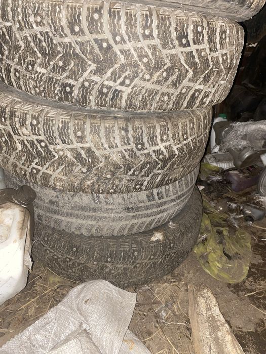 Продам шины комплект