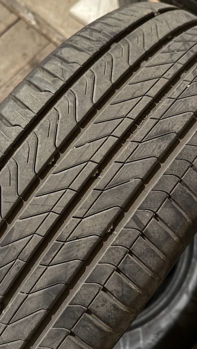 Continental UltraContact 225/60 R17 99H