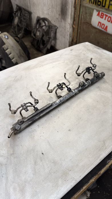 Горивна рейка за БМВ 5 Х5 Серия Е60 Е61 Е53