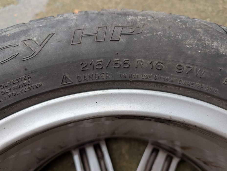 Cauciucuri Michelin de vara 215 55 R16 cu genti de aluminiu