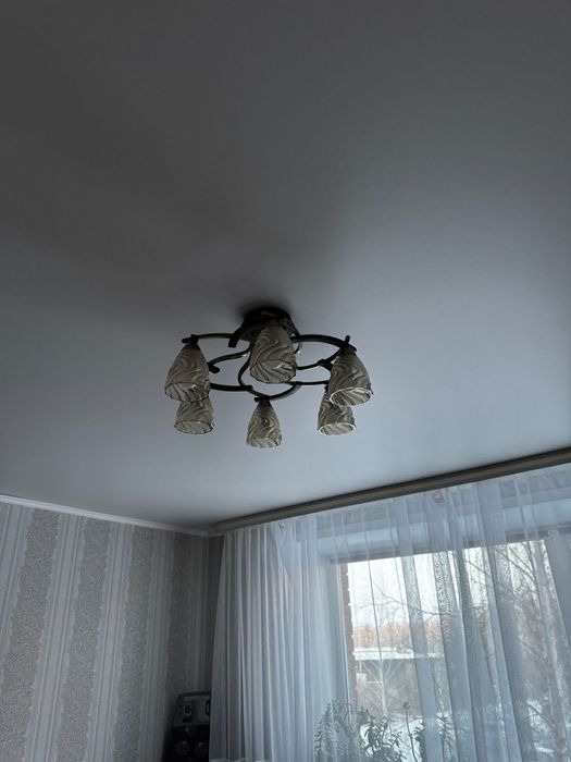 Люстра потолочная