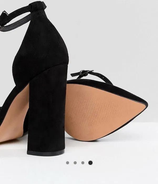 Черные туфли красивые