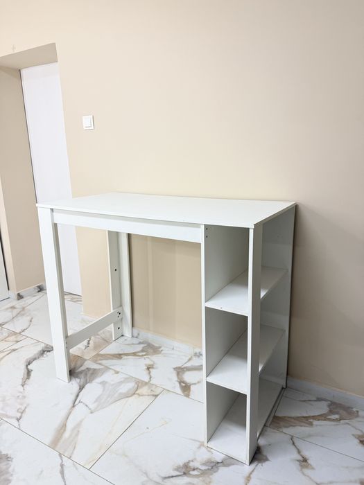 Masa inalta (bar/receptie)