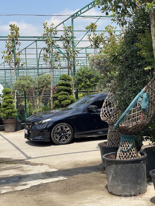 Срочно  BMW i5 35L идеал