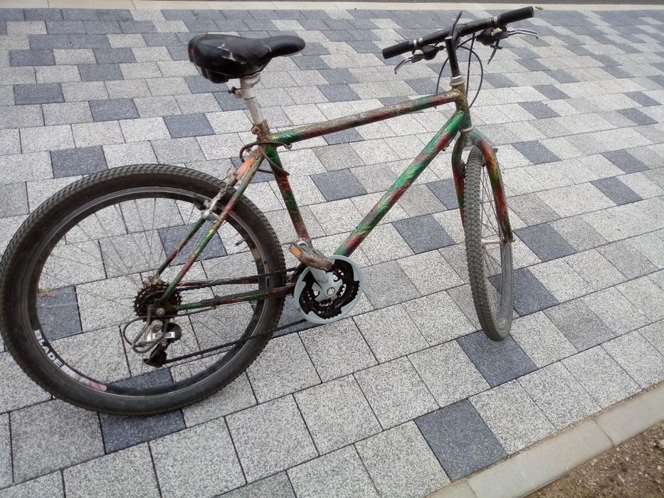 Vând bicicleta mountain bike