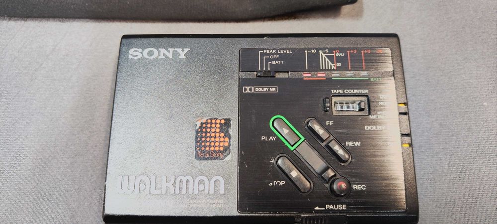 Продавам уокмен Sony WM-D3