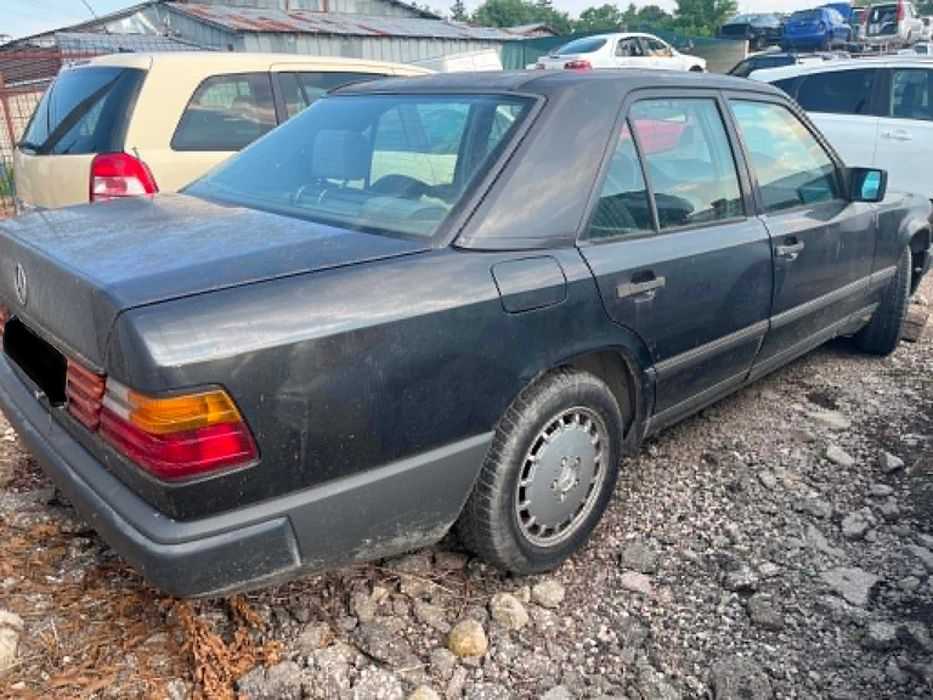 Mercedes 124 200Д 72 к.с. Мерцедес 124 1988г. на части