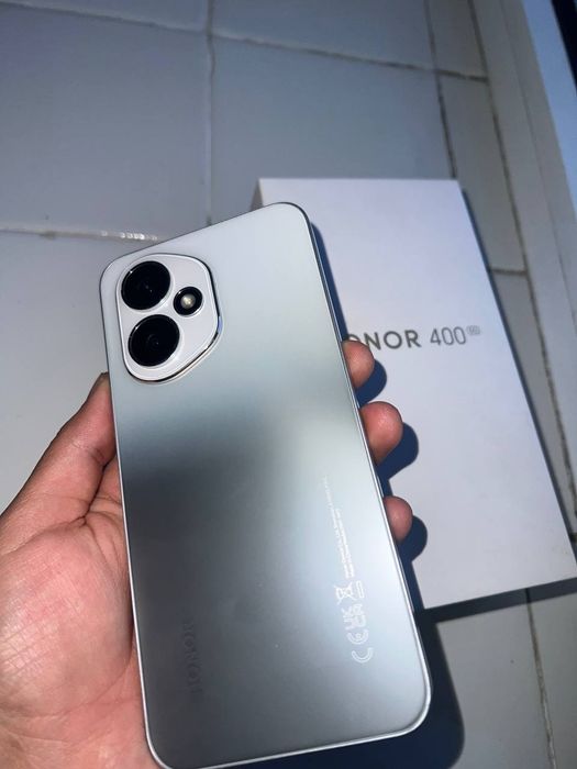 Honor 400   ideal. 256