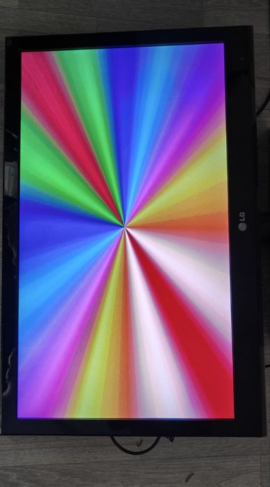 Продам телевизор LG
