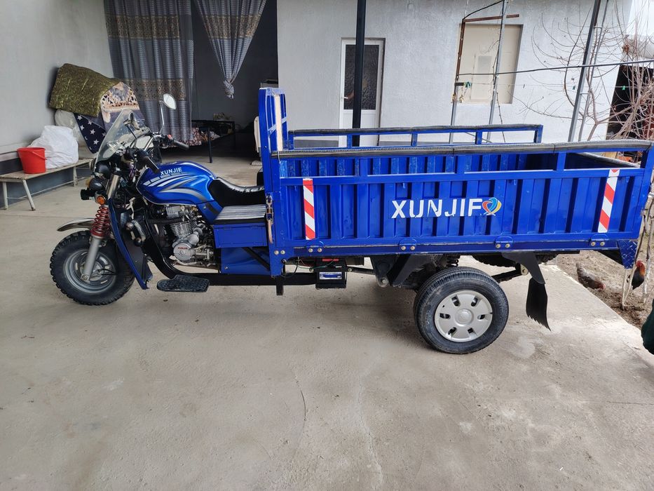 Moto XUNJIE sotiladi