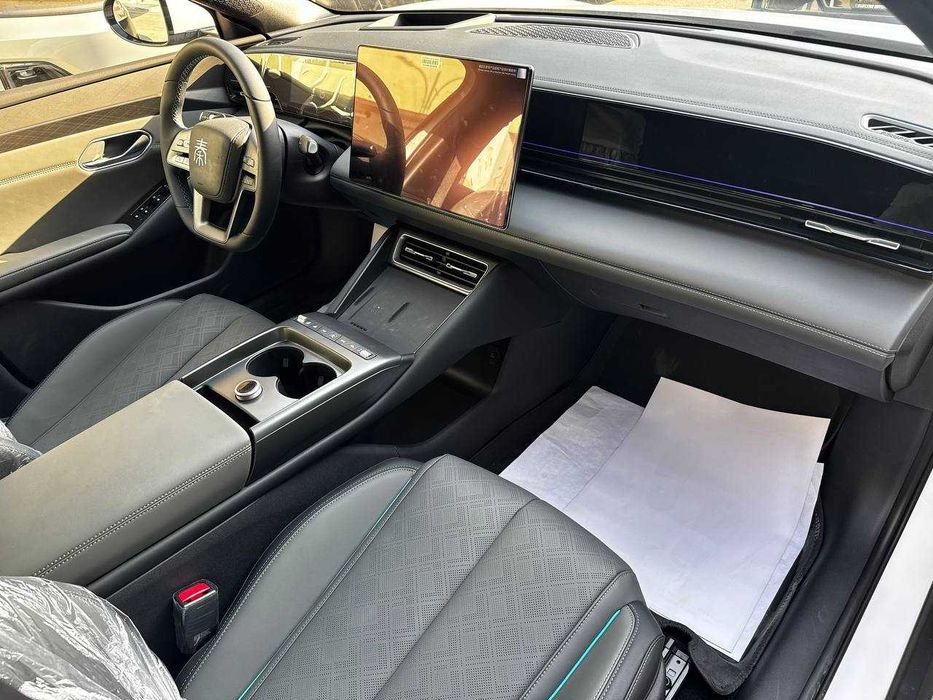BYD Qin L EV Электро (545 км) 2025