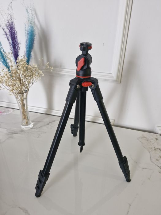 В продаже штатив для камеры
