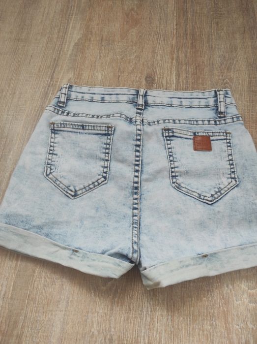 Дънкови къси панталонки М размер
