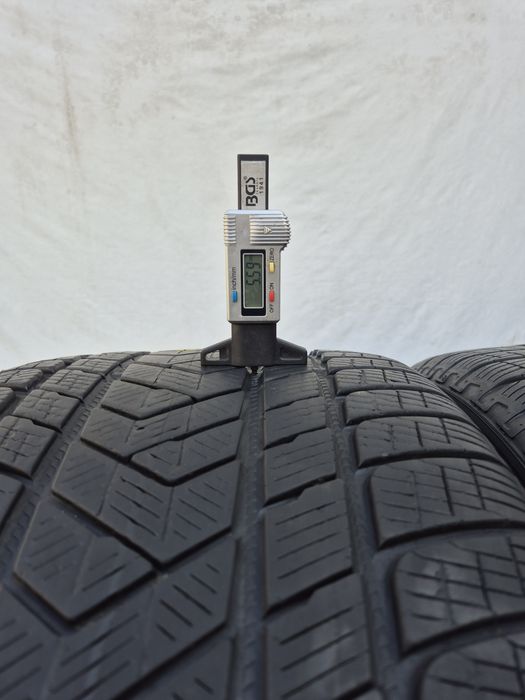 2бр 305 35 21 Pirelli Зимни - 22г