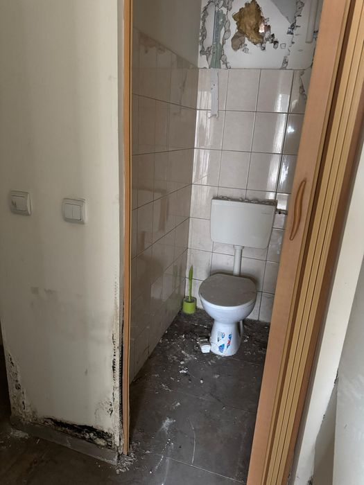 Vand  spatiu comercial sau depozitare