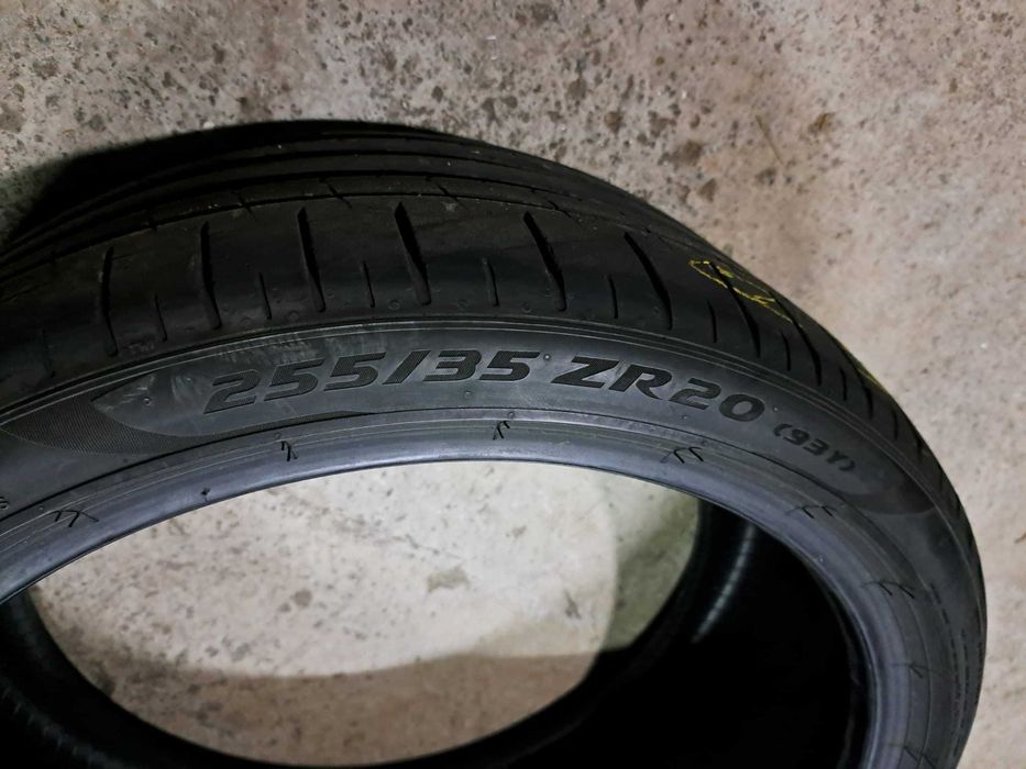 * 4 anvelope 255/35 R20 Pirelli