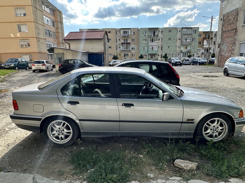 BMW Seria 3 E36 318i  – 1995- proiect foarte bun