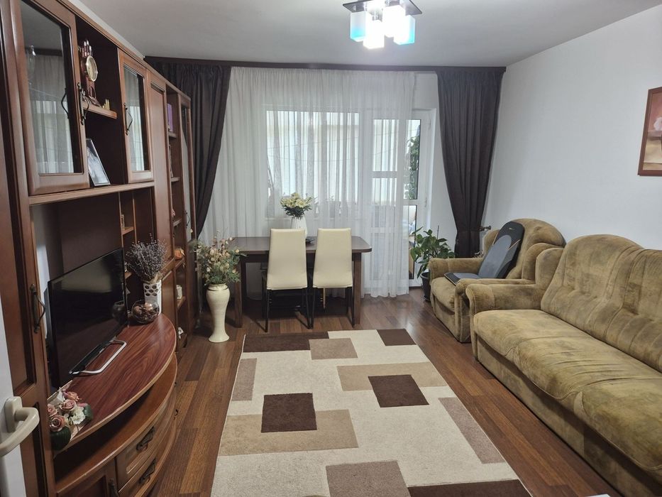 Vand apartament 2 camere, suprafață utila 52mp , Ploiești Vest