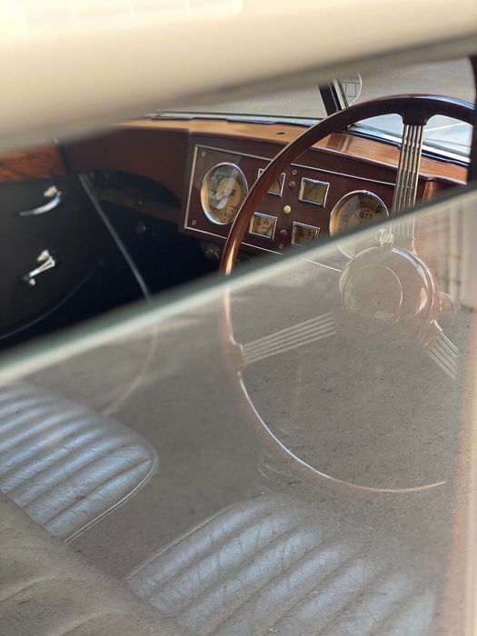 Ретро автомобиль