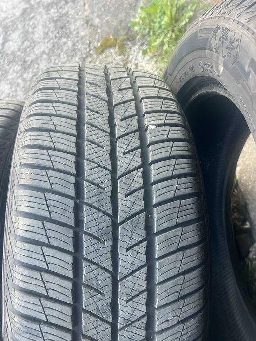 Зимни гуми Барум 235/55/18 дот 3823 почти нови