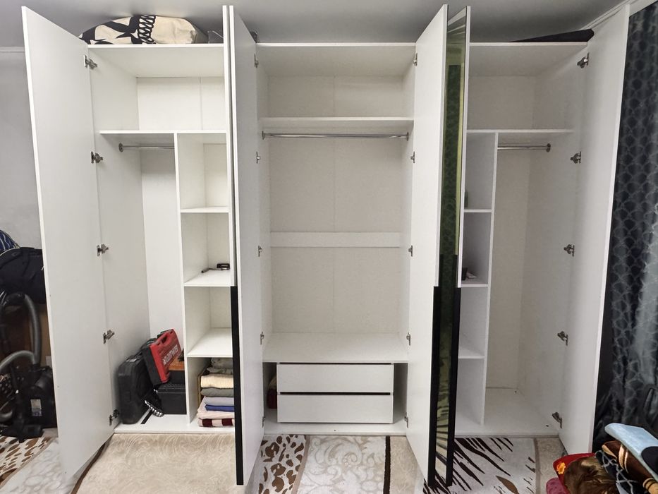 Продаем Шкаф в отличном состоянии