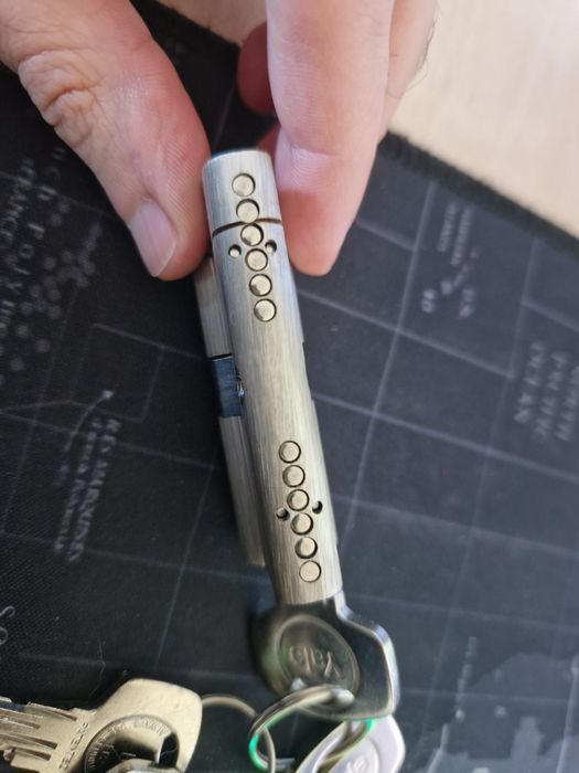 Патрон за врата Yale 6 см