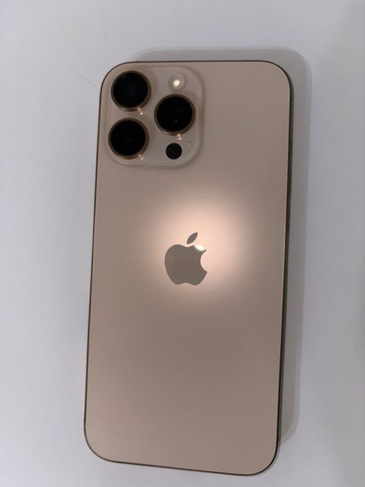 Продам Айфон 16 про мах