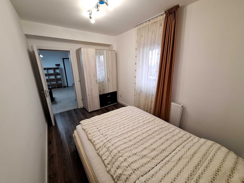 Ofer spre închiriere apartament de lux