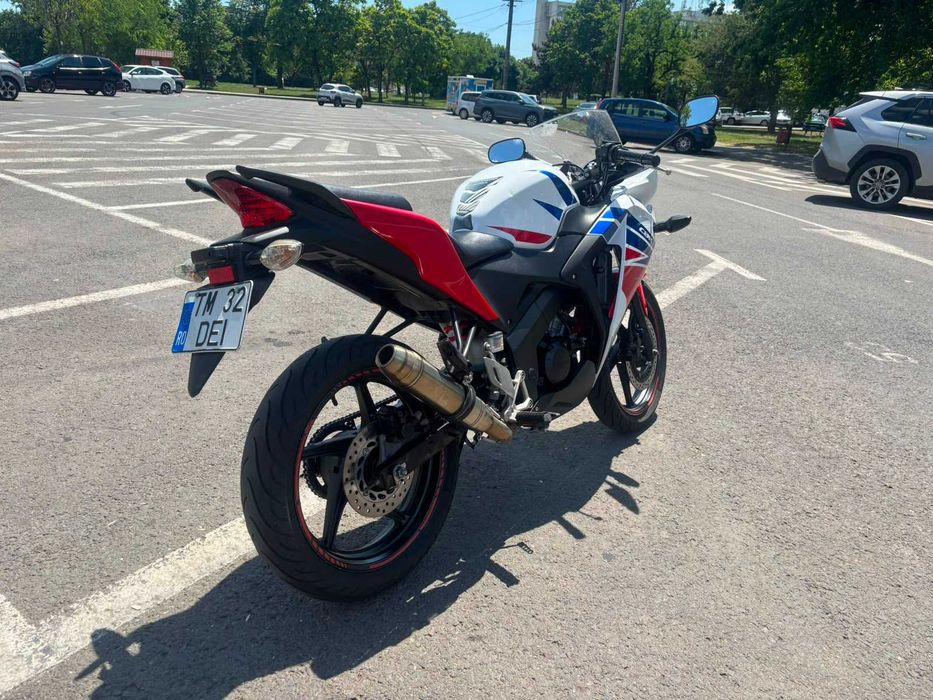 Honda CBR 125R 2016