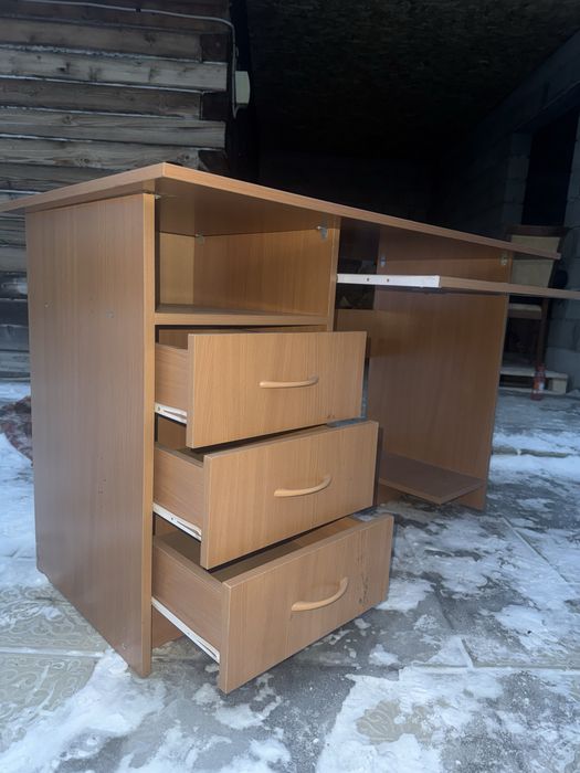 Продам компьютерный/письменный стол
