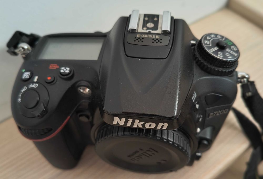 Nikon D7200 Body – Stare foarte bună, Ideal Foto Entuziast