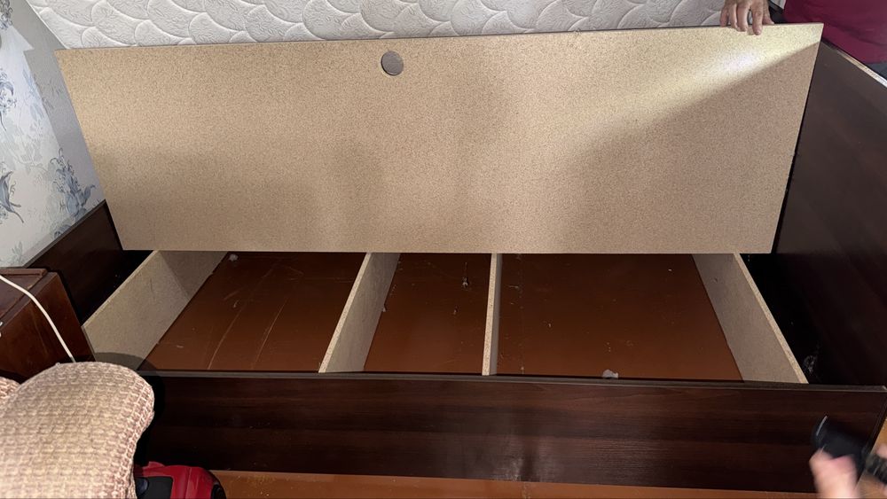 Продам кровать 120*190 (самовывоз)