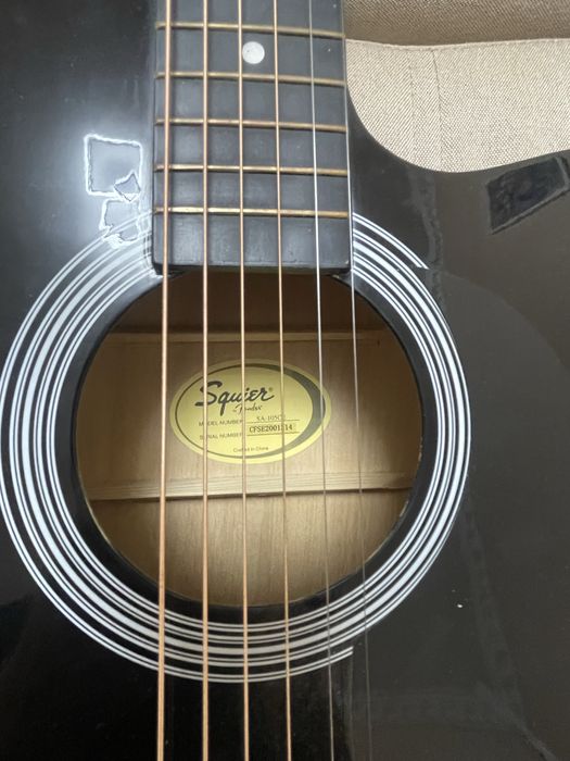 Продам гитару в отличном состоянии.