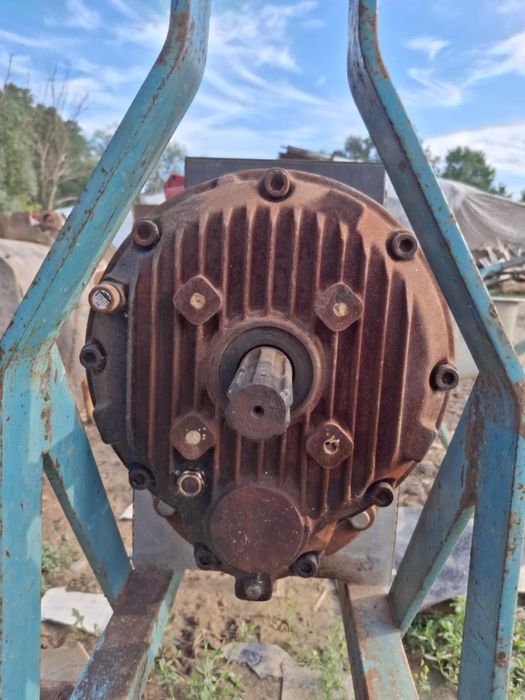 Vand generator  de curent  pentru tractor