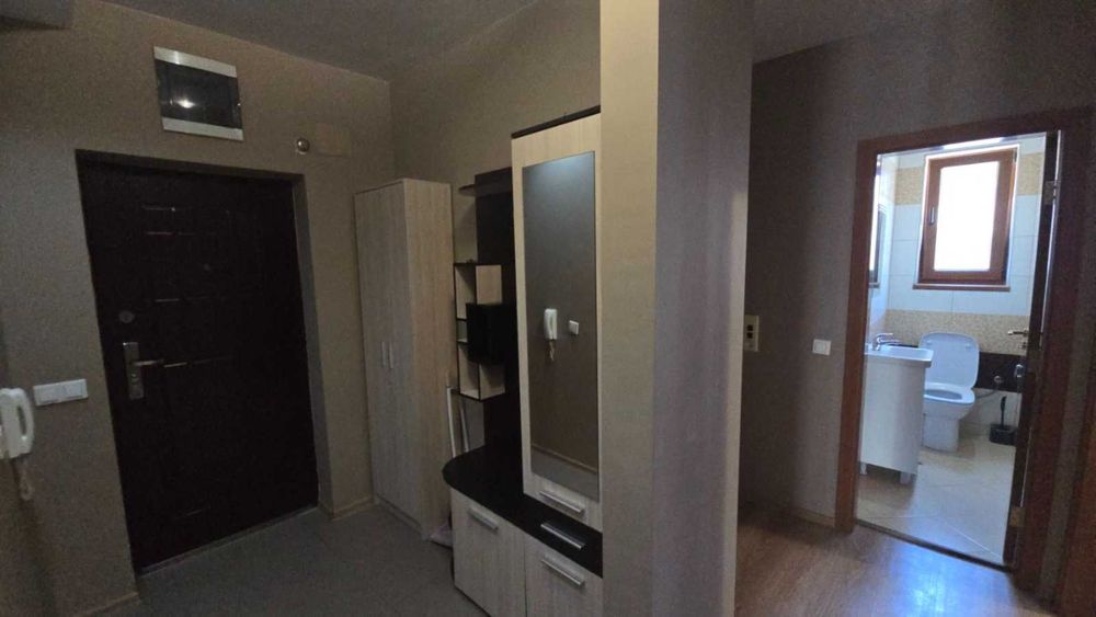 Дава се под наем Тристаен апартамент в Пловдив, Кършияка - 120 кв.м за 300 € - Снимка #1