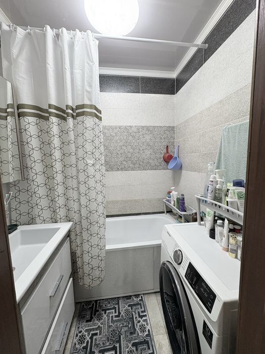 Продам трехкомнатную квартиру