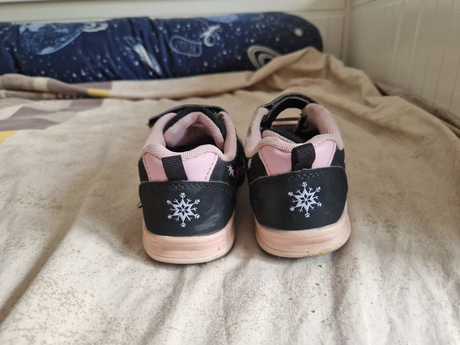 Adidasi Frozen 29 cu luminite functionale